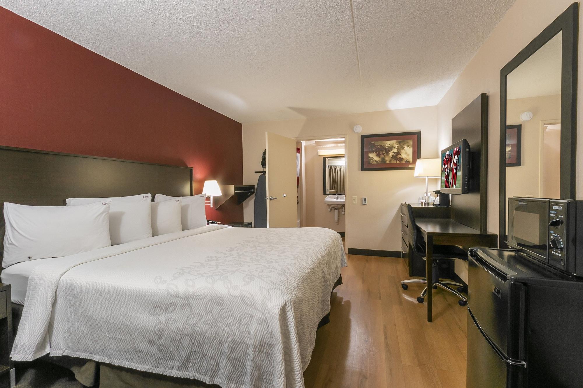 Red Roof Inn Plus+ Secaucus - Meadowlands Eksteriør billede