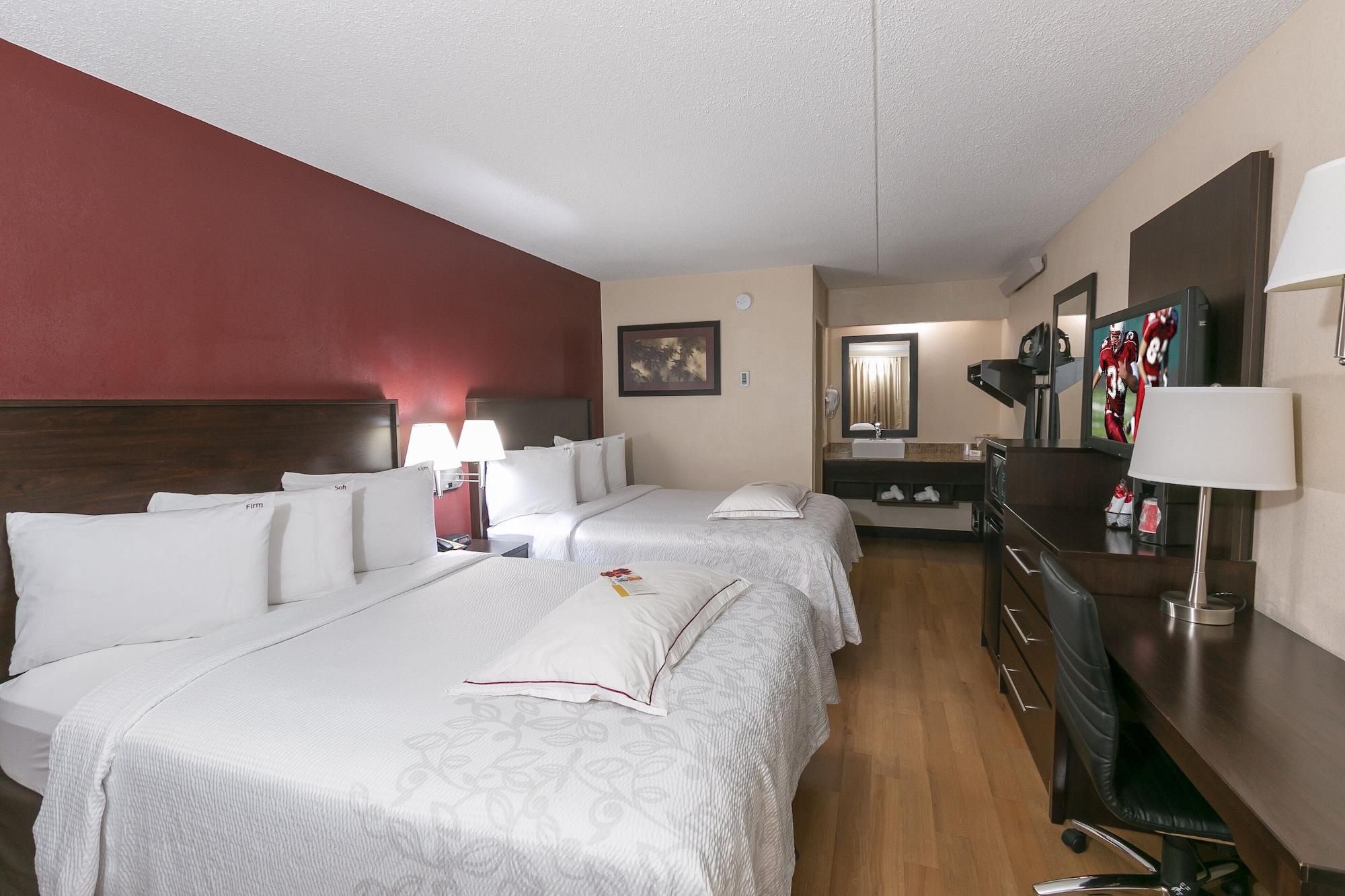 Red Roof Inn Plus+ Secaucus - Meadowlands Eksteriør billede