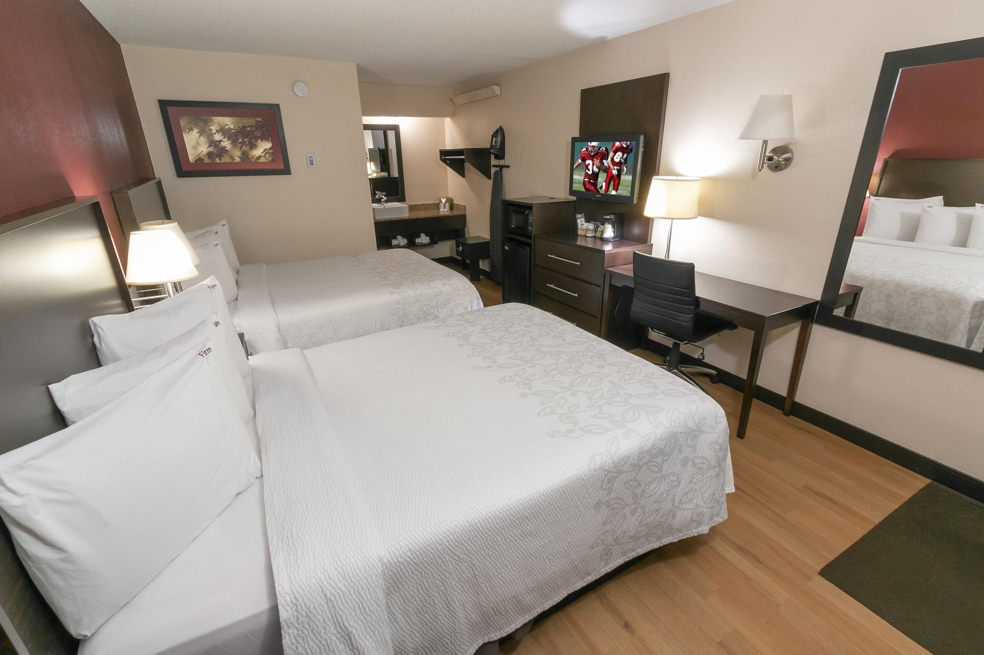 Red Roof Inn Plus+ Secaucus - Meadowlands Eksteriør billede