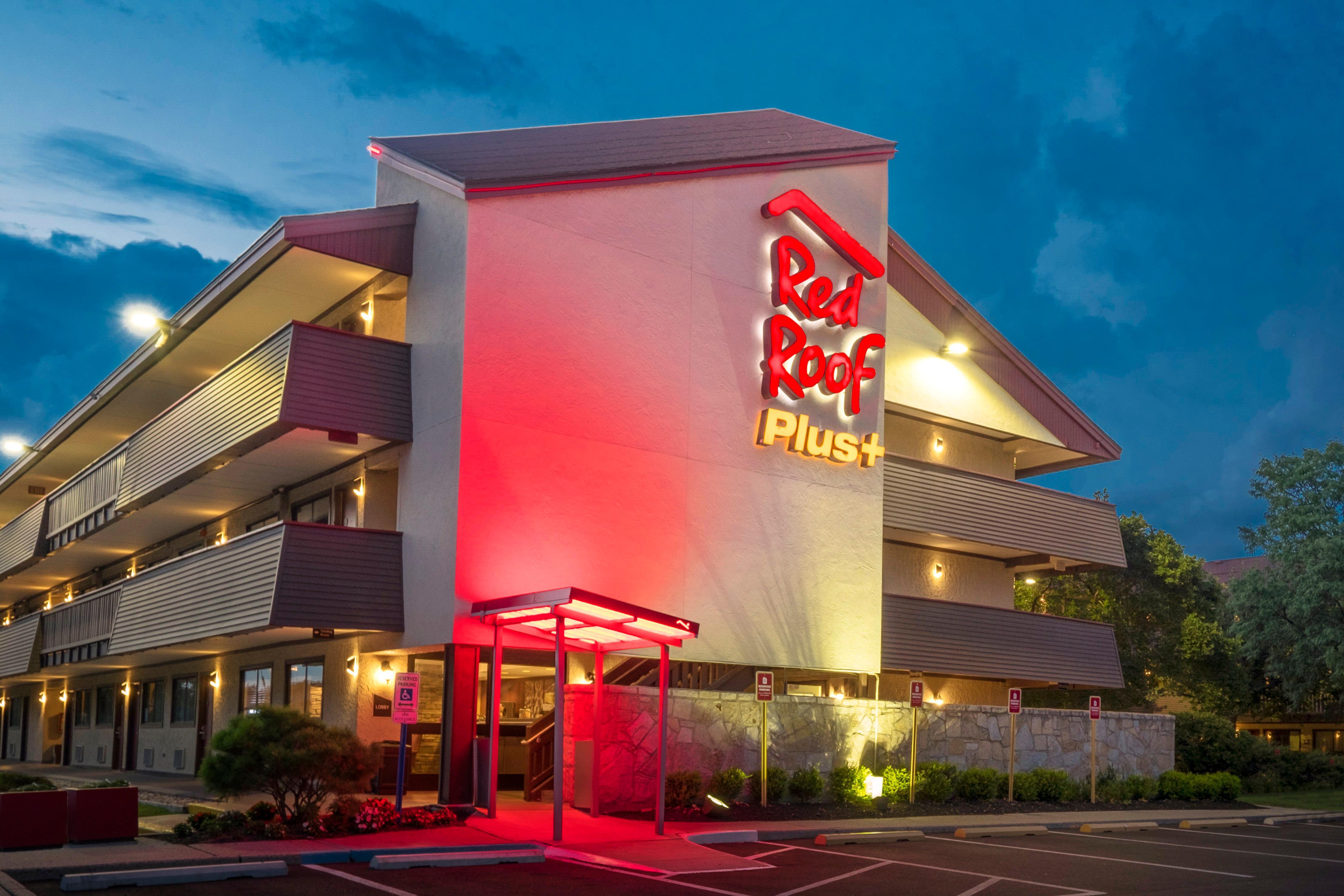Red Roof Inn Plus+ Secaucus - Meadowlands Eksteriør billede