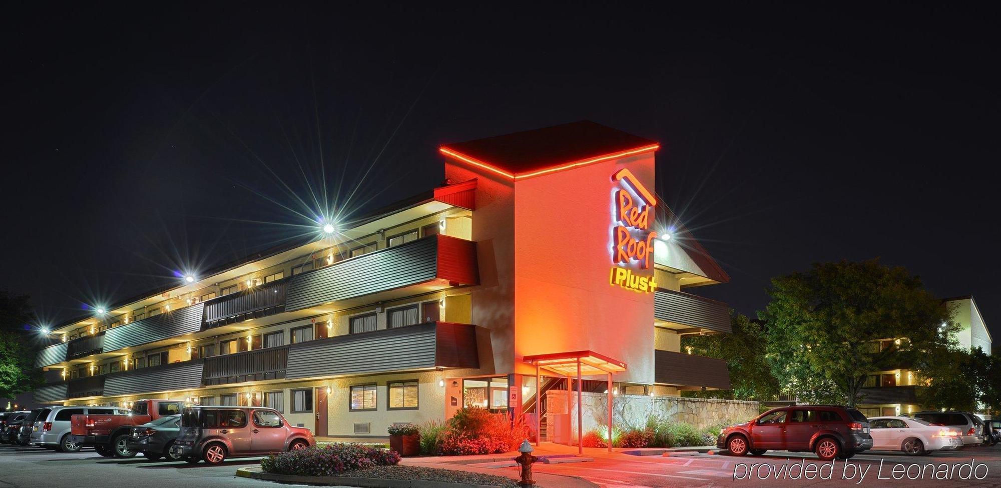 Red Roof Inn Plus+ Secaucus - Meadowlands Eksteriør billede