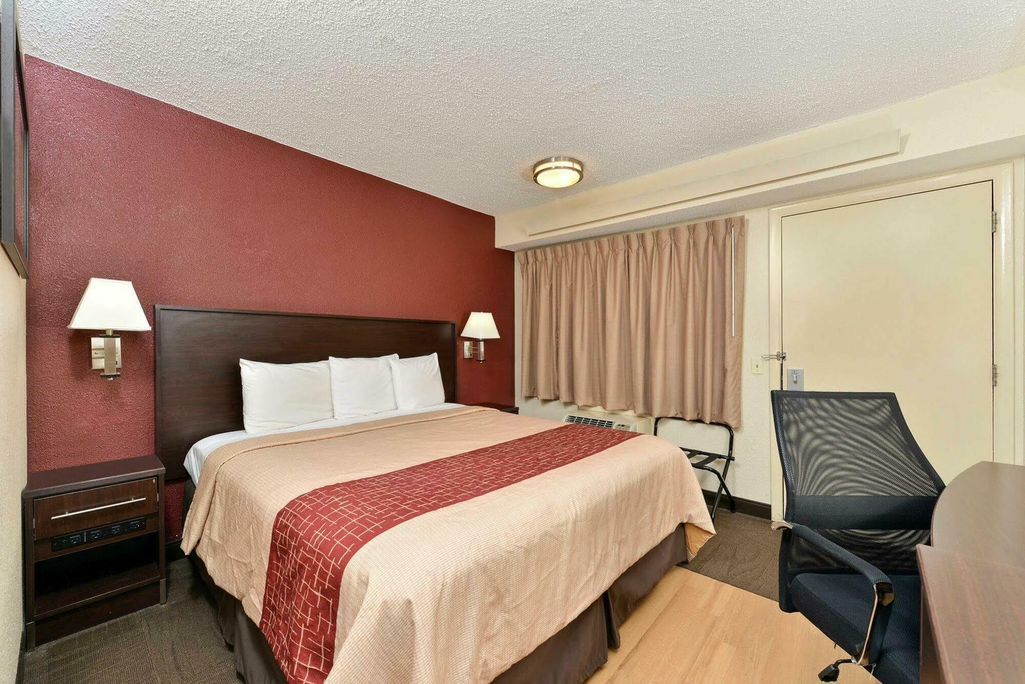 Red Roof Inn Plus+ Secaucus - Meadowlands Eksteriør billede